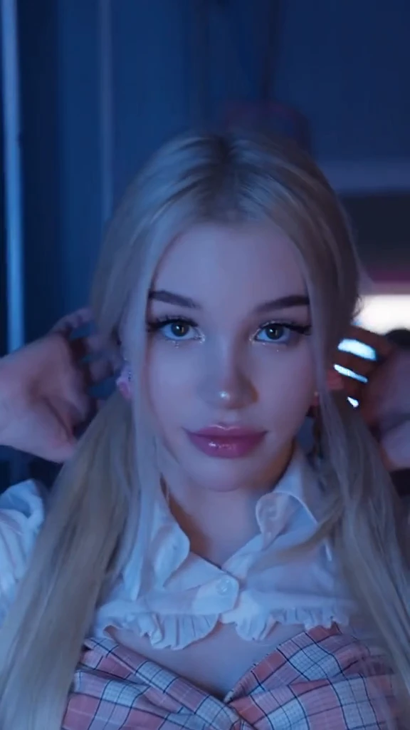 Video of the irresistible Alice Delish making waves