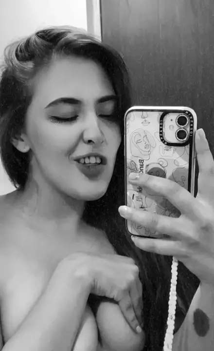 Laura Lopez with those wonderful Peitcholas