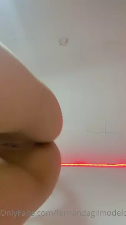 Fernanda Gil recording the pussy very closely
