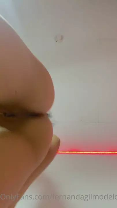 Fernanda Gil recording the pussy very closely