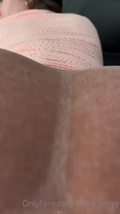 Kerolay Chaves gave a tip that she had an anal plug