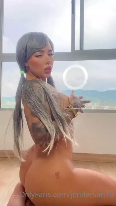 It leaked Jennifer Sánchez all naked and showing off