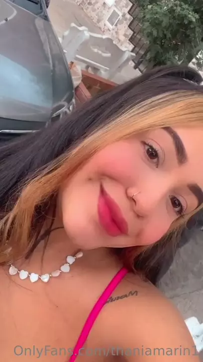 Thania Marin, the hot lipstick, showing themselves all