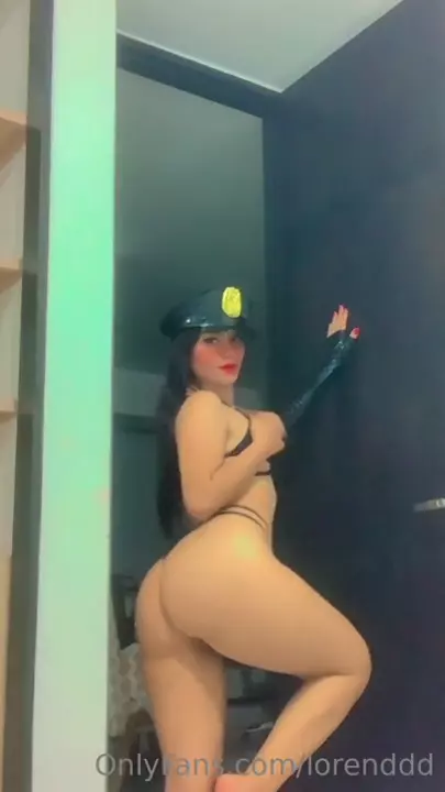 Police Lorenddd, showing all full of charm