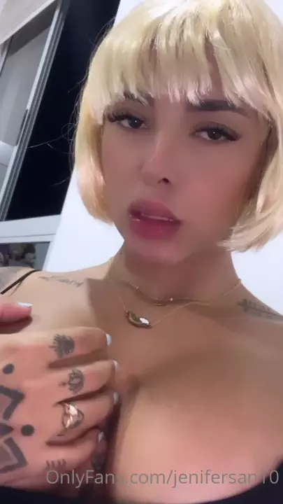 Jennifer Sánchez showed the big tits in sight