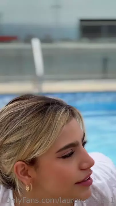 Video by Laura Vanegas all soaked in the pool