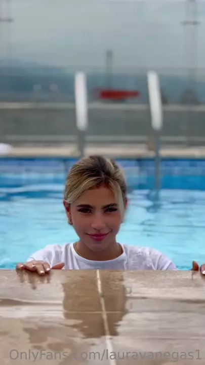 Video by Laura Vanegas all soaked in the pool