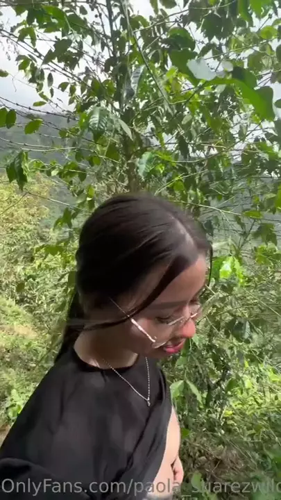 Paola Suarez undressing in the middle of the trail