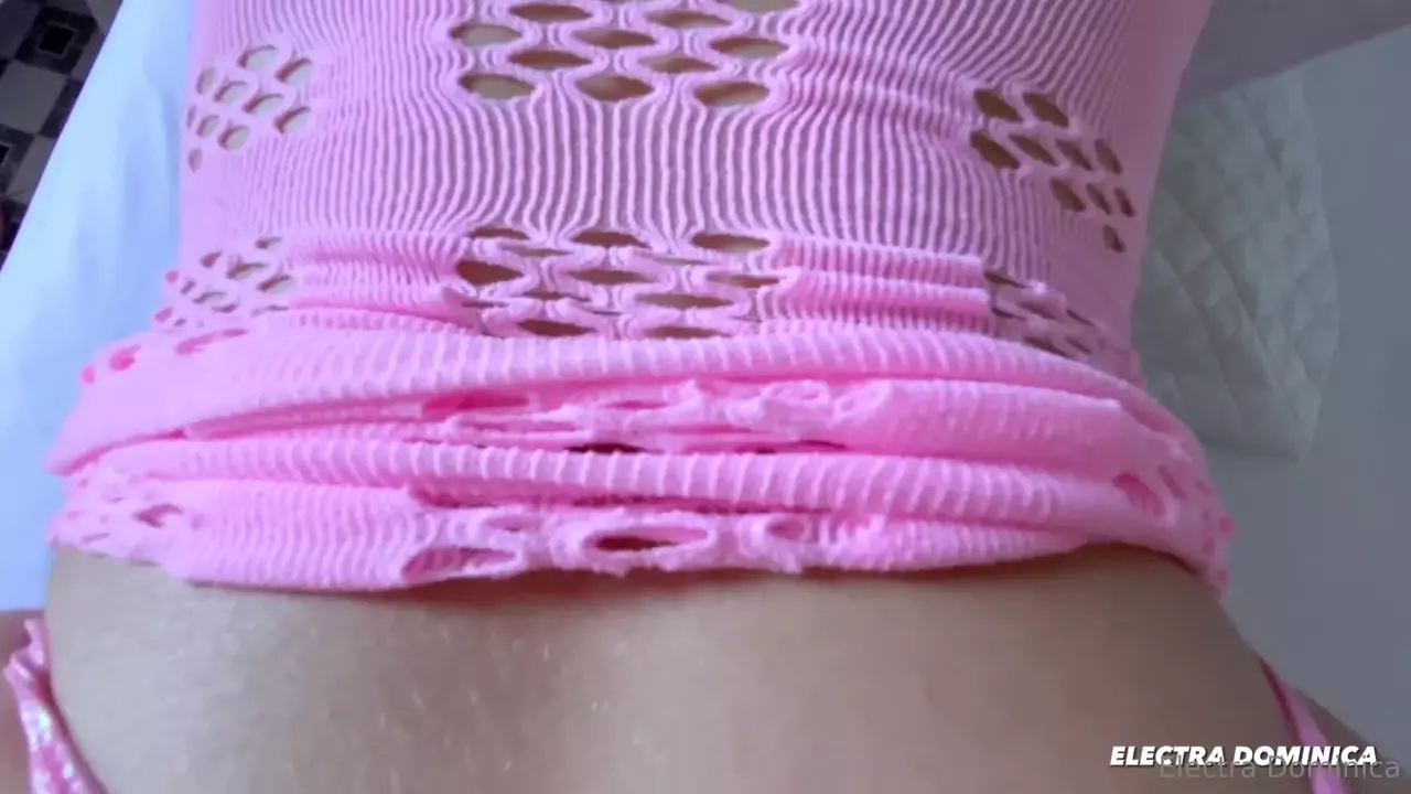 Enjoying the wonderful pussy of cat Electra Dominica and taking the opportunity to give you a savor