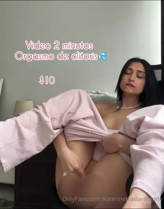 Katerine Traslavina, naughty, putting the little fingers in the pussy