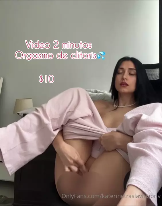 Katerine Traslavina, naughty, putting the little fingers in the pussy