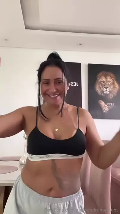 Alessandra Marques messing with everyone's head in a very bold way