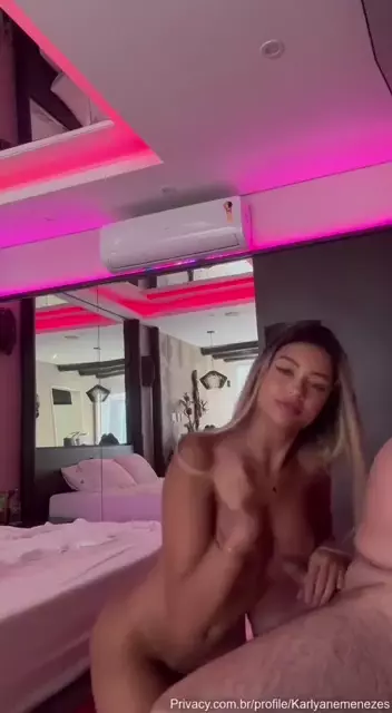 Karlyane Menezes having fun for real