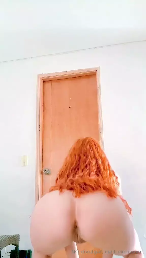 Safada Ruivinha Maria Bartola in a very bold video
