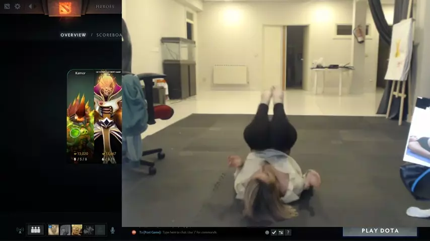 Streamer Bends Over Yoga Pose with Boob Flash in an Upblouse