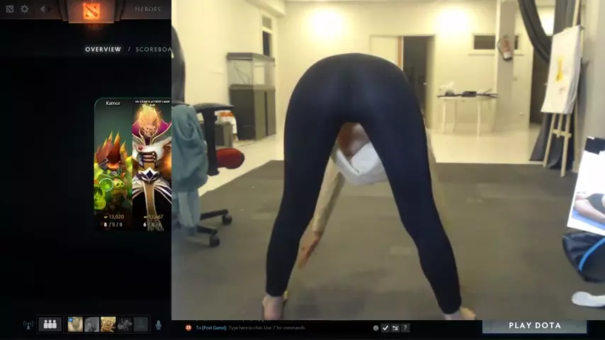 Streamer Bends Over Yoga Pose with Boob Flash in an Upblouse
